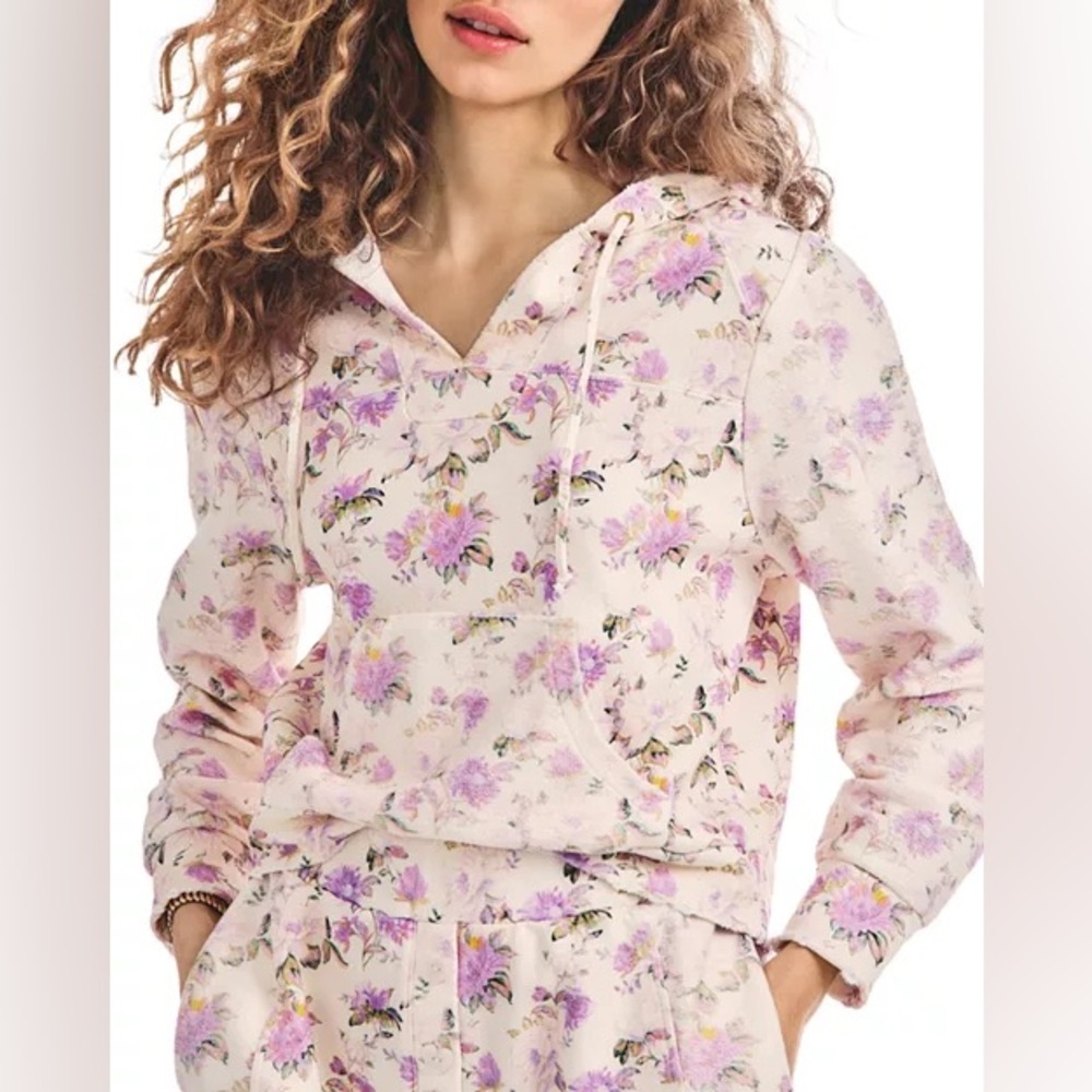 LoveShackFancy
Kirby Floral Hoodie - Small